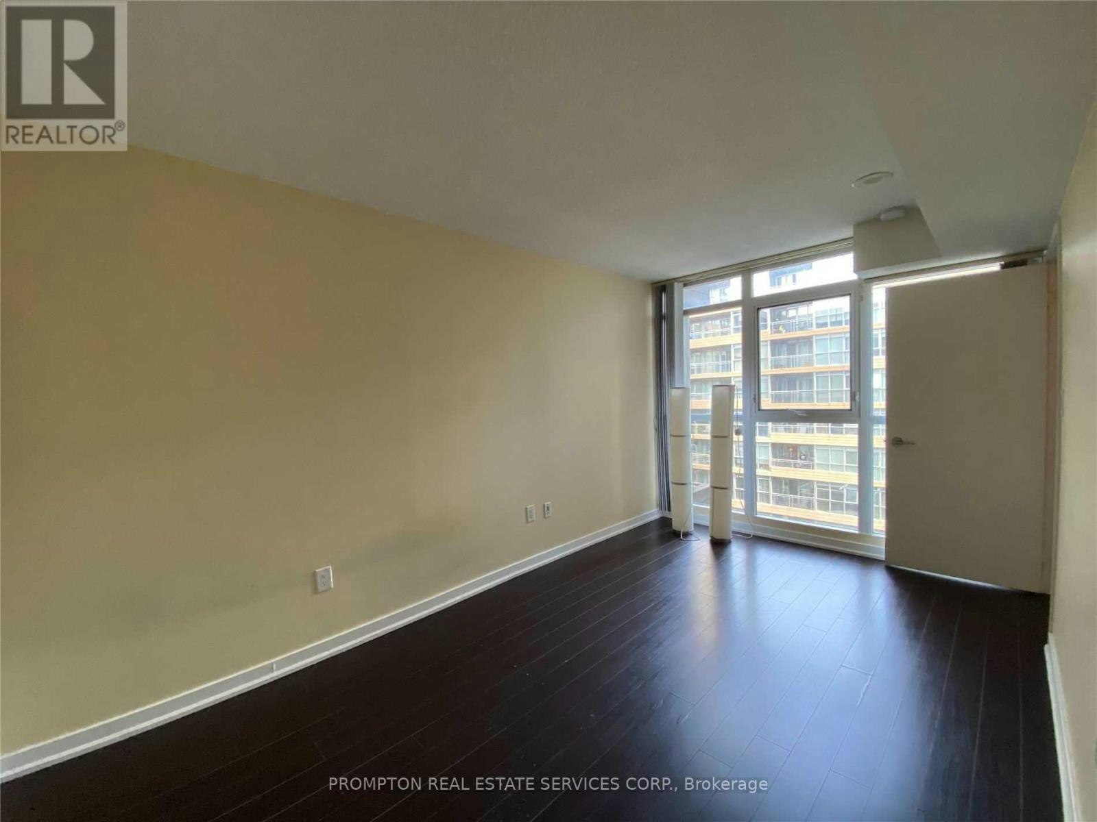 731-15 Iceboat Terrace, Toronto, ON, M5V 4A5 - 13