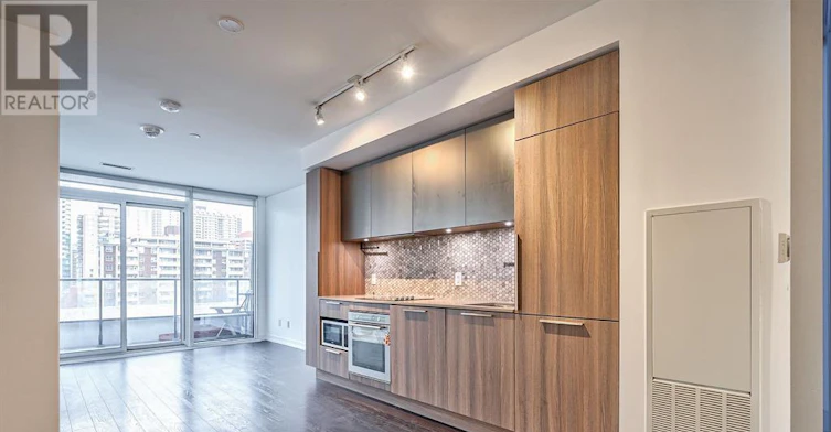 818-85 Wood Street, Toronto, ON, M4Y 0E8 - 4