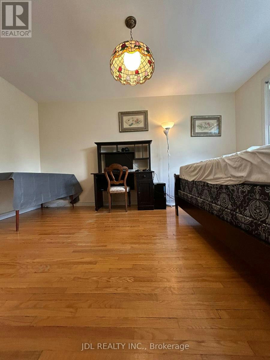 A 2ND FLOOR-ONE 3 Bedroom Butterfield Dr Drive, Toronto, ON, M3A 2L9 - 7