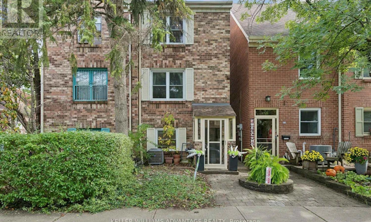 33 Sandstone Lane