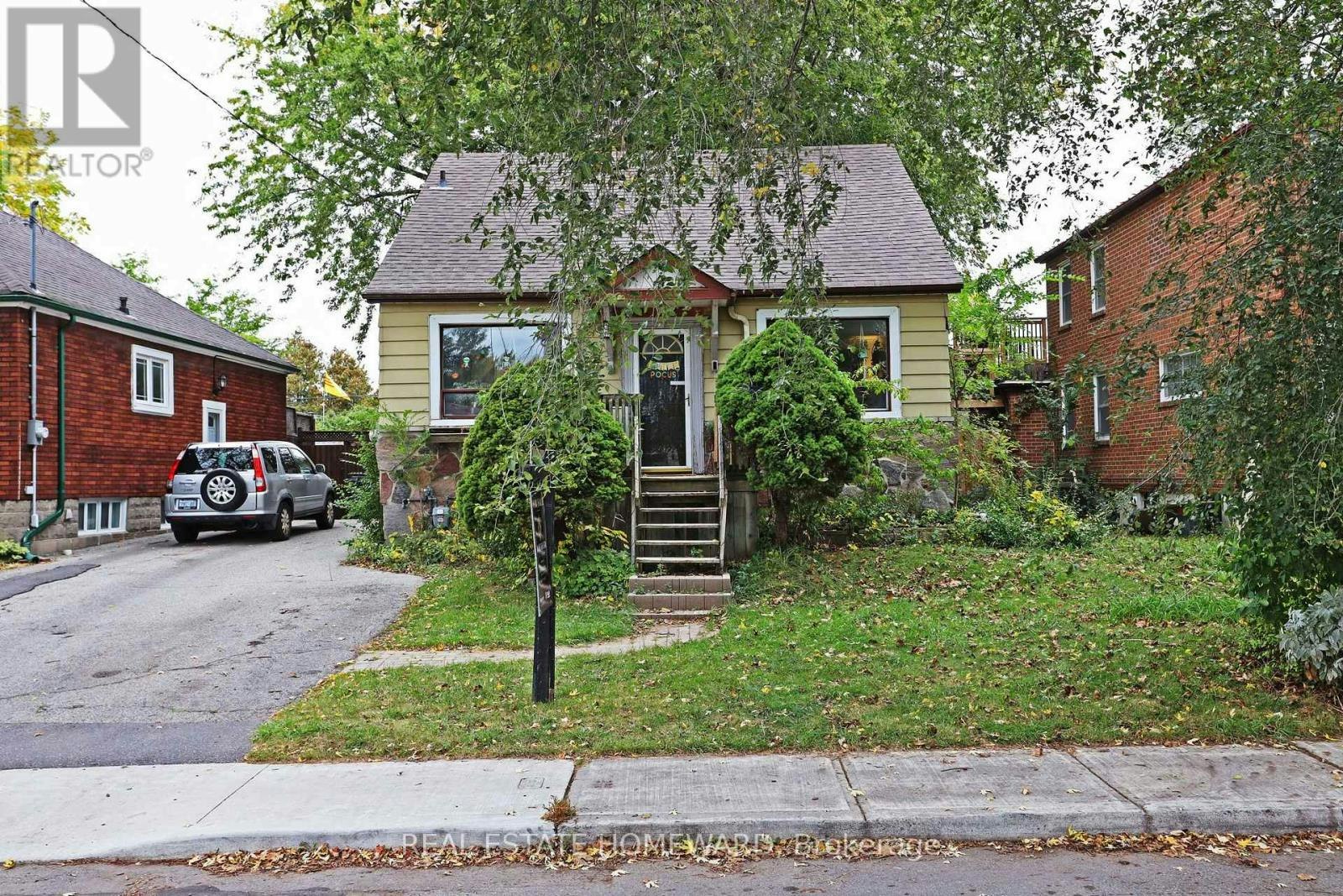 22 Haddon Avenue, Toronto, ON, M1N 2K8
