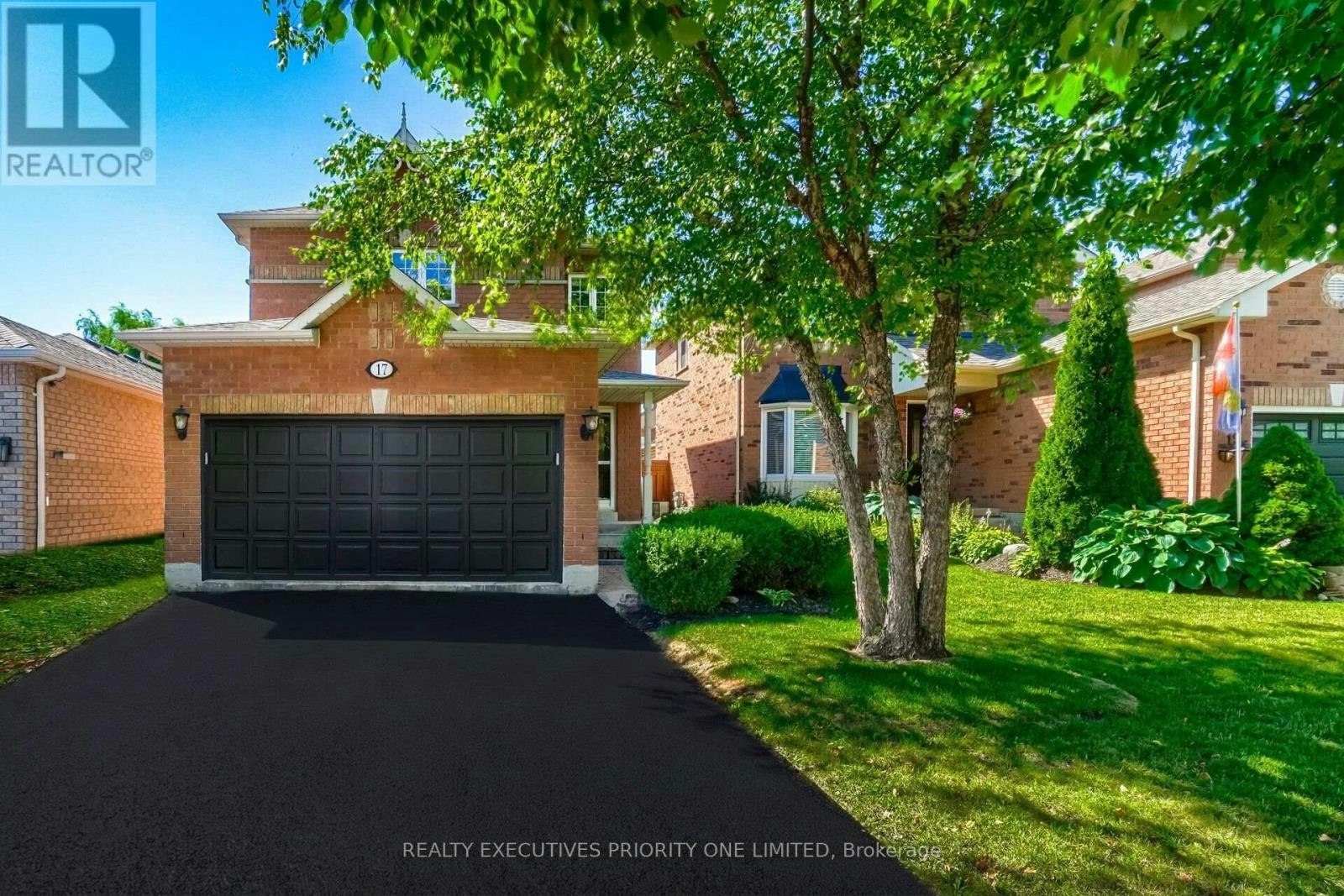 17 Drake Drive, Barrie, ON, L4N 8W3