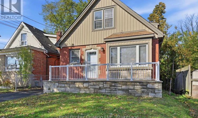 178 15th Street EAST
