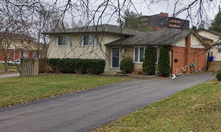 1 Southwood Crescent
