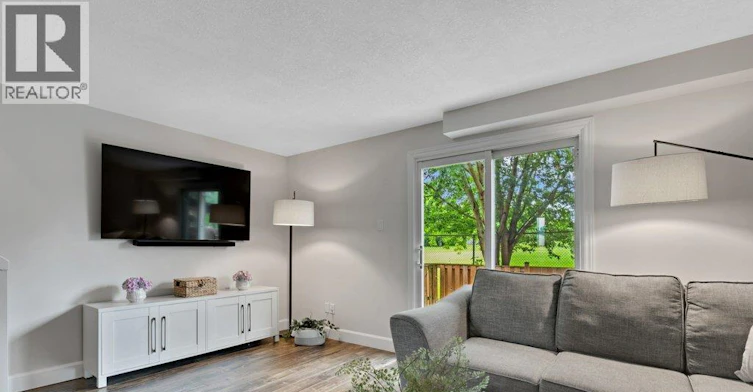 22-700 Erinbrook Drive, Kitchener, ON, N2E 2S7 - 11