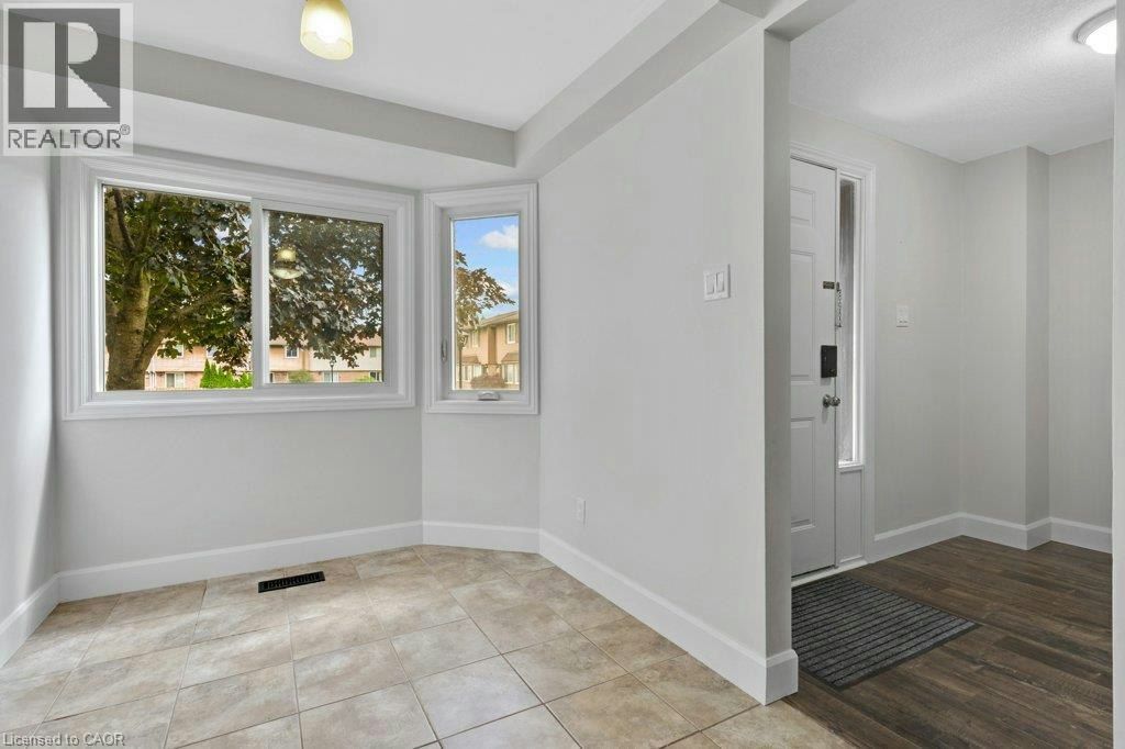 22-700 Erinbrook Drive, Kitchener, ON, N2E 2S7 - 10
