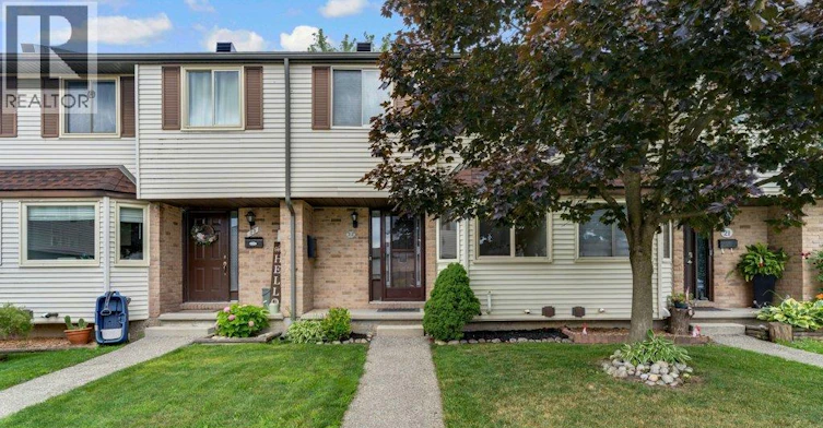 22-700 Erinbrook Drive, Kitchener, ON, N2E 2S7