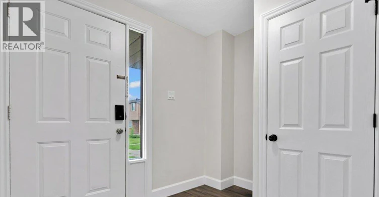 22-700 Erinbrook Drive, Kitchener, ON, N2E 2S7 - 2