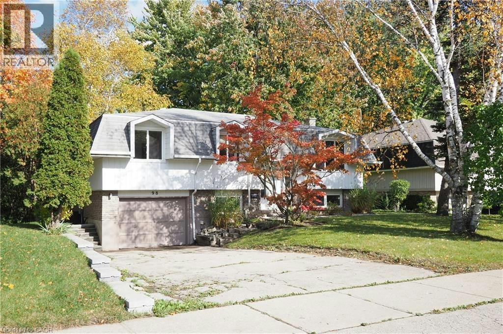 98 Amos Avenue, Waterloo, ON, N2L 5C4