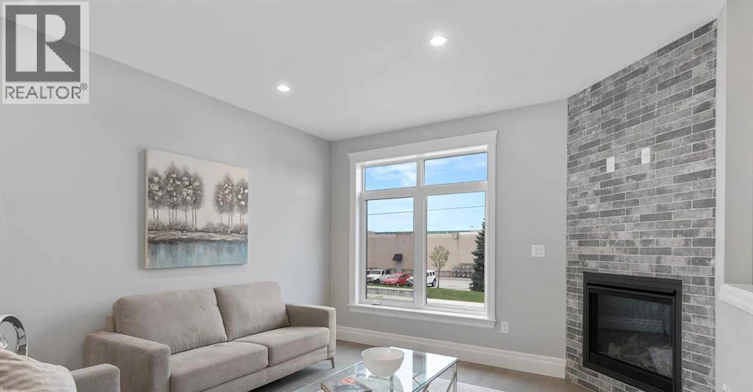 701 Brownstone Drive, Lakeshore, ON, N9K 0A8 - 6