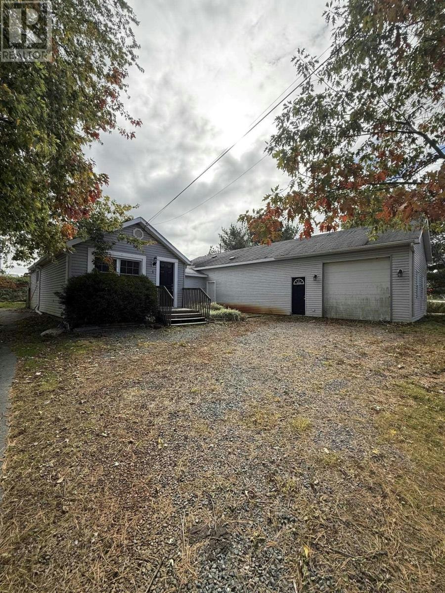 1 Fenerty Road, Middle Sackville, NS, B4E 3B1