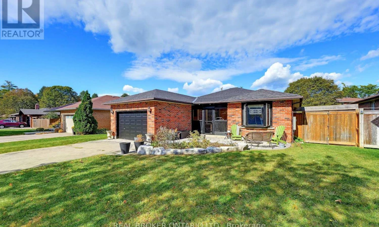 96 Munro Crescent
