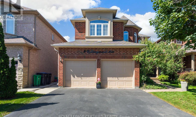 6 Collingwood Avenue