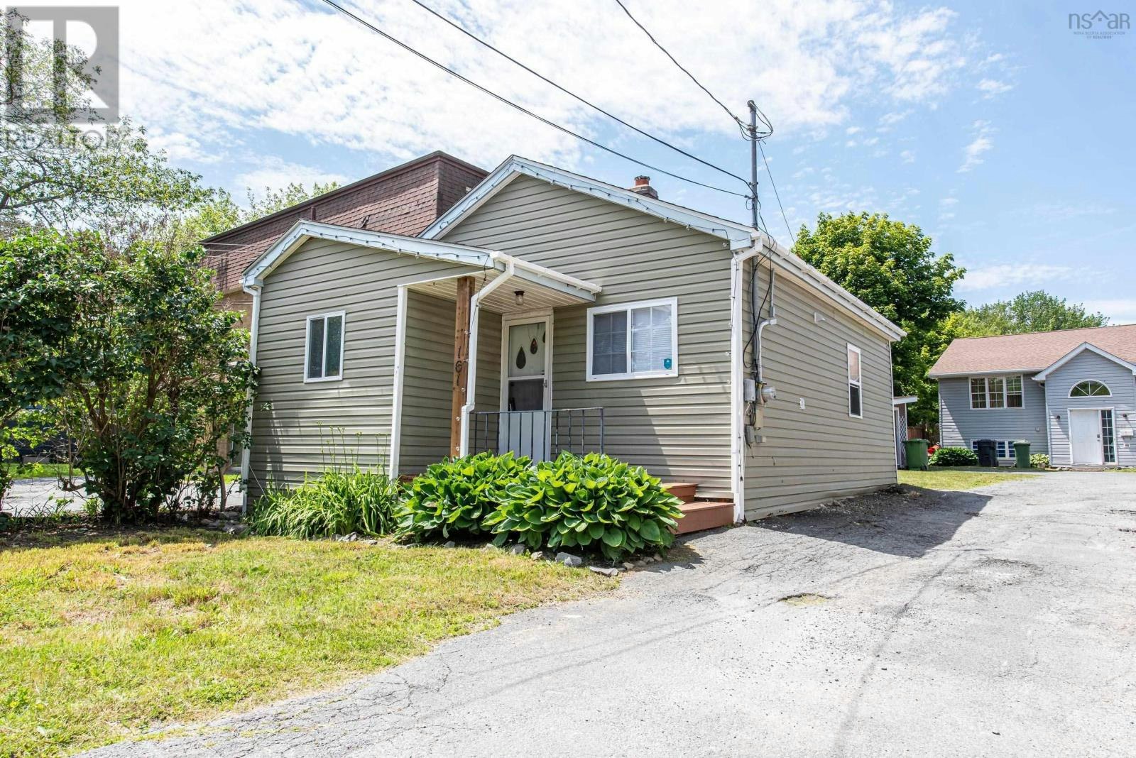 161 Albro Lake Road, Dartmouth, NS, B3A 3Y7