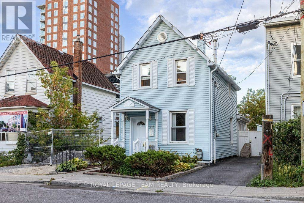 249 Hinchey Avenue, Ottawa, ON, K1Y 1L9