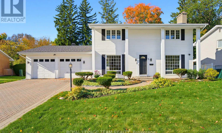 35 Mohawk Crescent