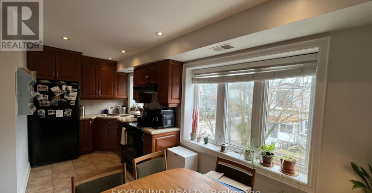 2-157 Christie Street, Toronto, ON, M6G 3B3 - 2