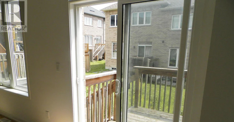 208 Harding Park Street, Newmarket, ON, L3Y 0E3 - 7