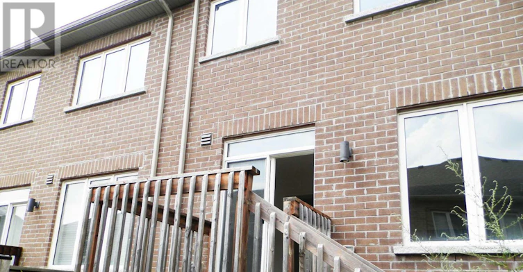 208 Harding Park Street, Newmarket, ON, L3Y 0E3 - 8