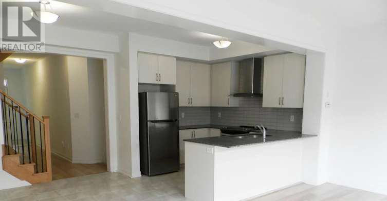 208 Harding Park Street, Newmarket, ON, L3Y 0E3 - 5