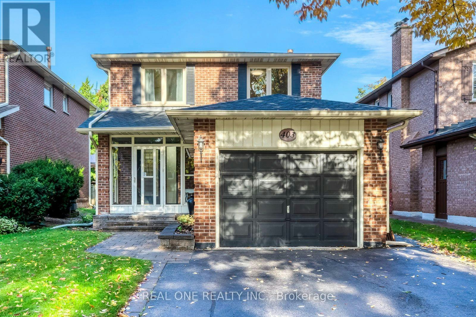 403 Parkridge Crescent, Oakville, ON, L6M 1A9