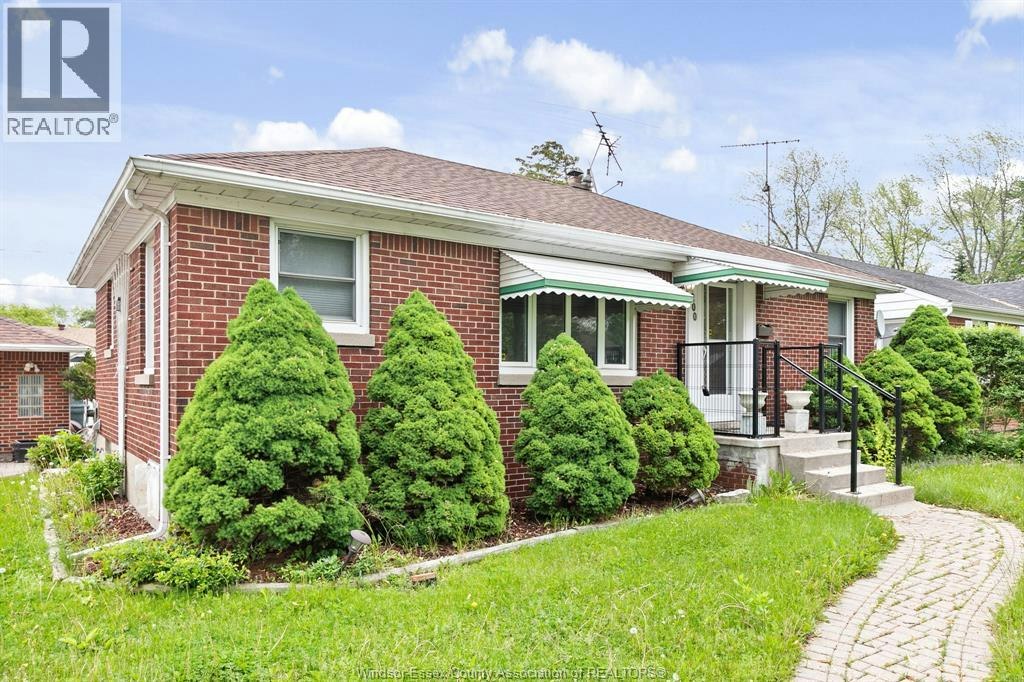3200 Longfellow Avenue, Windsor, ON, N9E 2L6