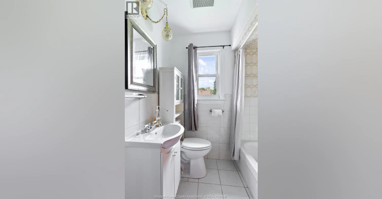 3200 Longfellow Avenue, Windsor, ON, N9E 2L6 - 10
