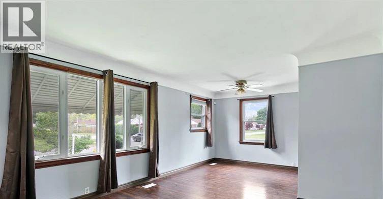 3200 Longfellow Avenue, Windsor, ON, N9E 2L6 - 2