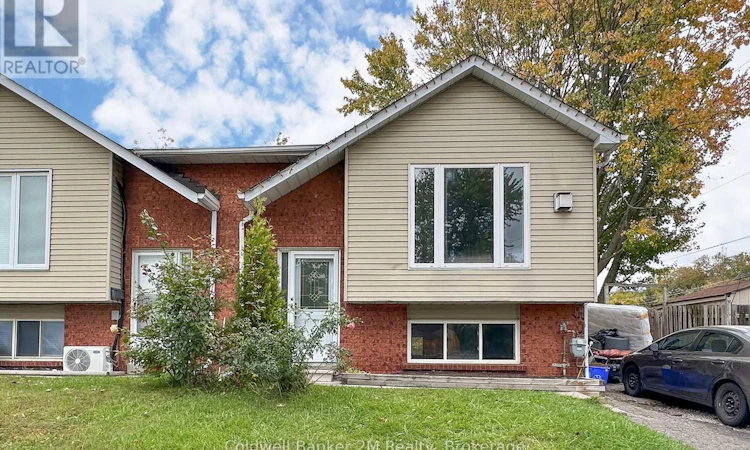 673 Attersley Drive