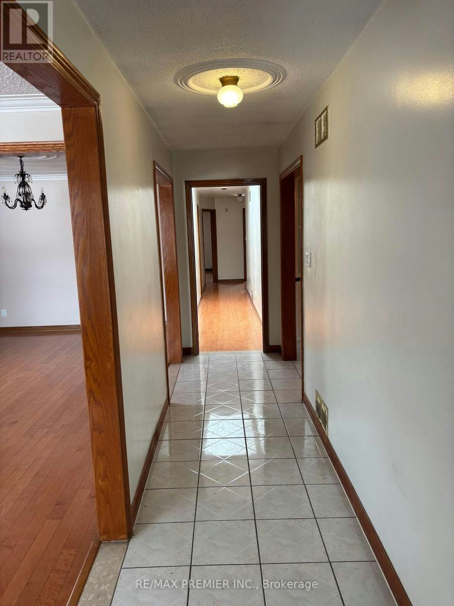 MAIN FLOOR-37 Irwin Road S, Toronto, ON, M9W 2P6 - 5