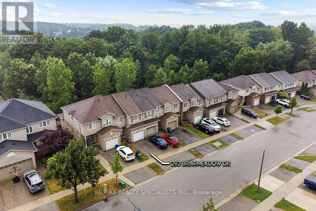292 Briarmeadow Drive, Kitchener, ON, N2A 4L1