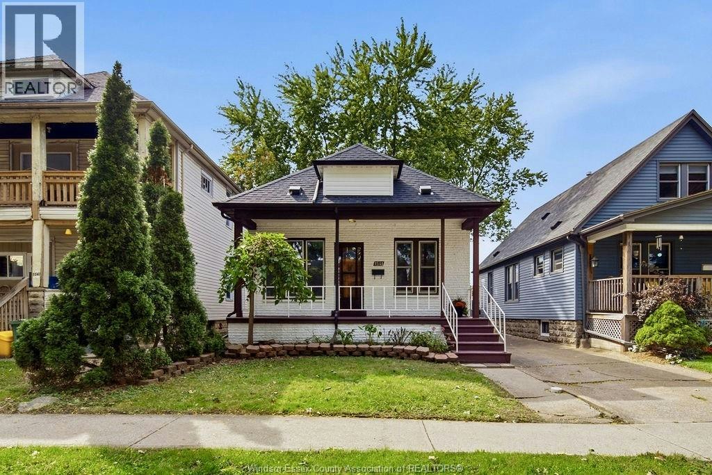 1541 Lincoln Road, Windsor, ON, N8Y 2J3