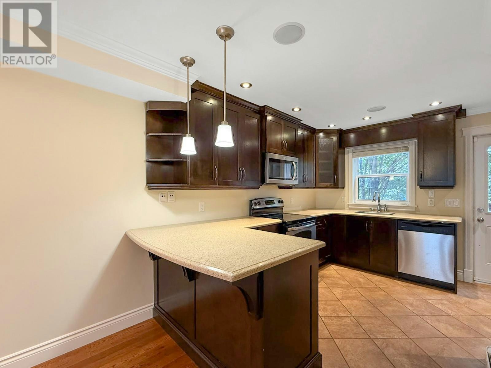 135 Casey Street, St Johns, NL, A1C 4X9 - 7