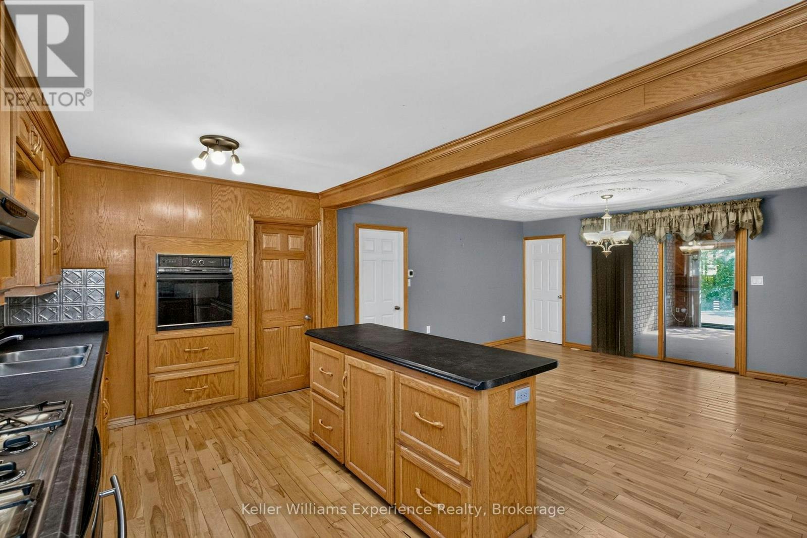 900 Champlain Road, Tiny, ON, L9M 0E3 - 31