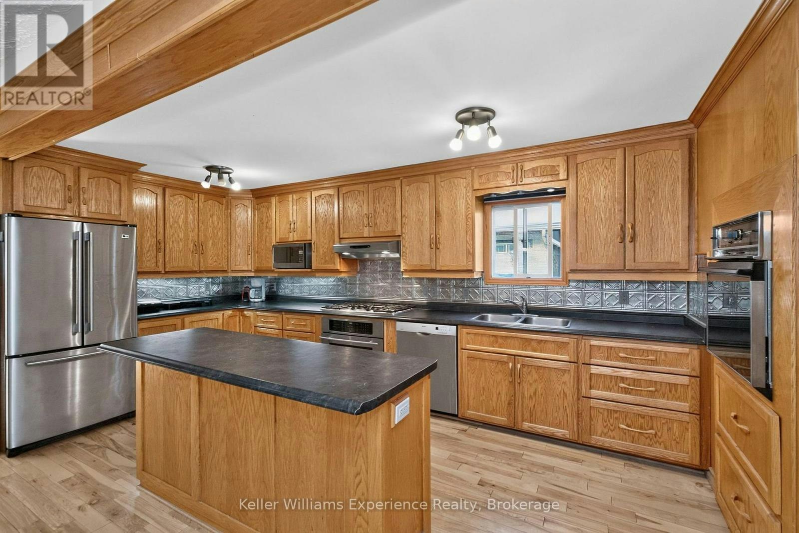 900 Champlain Road, Tiny, ON, L9M 0E3 - 28