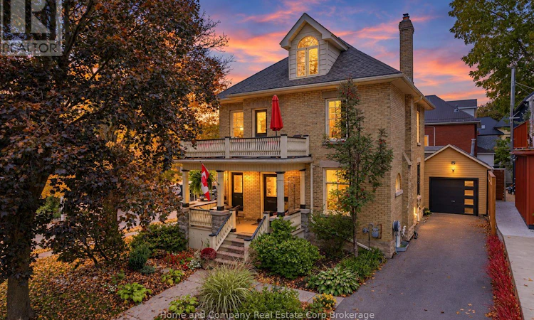 35 Front Street