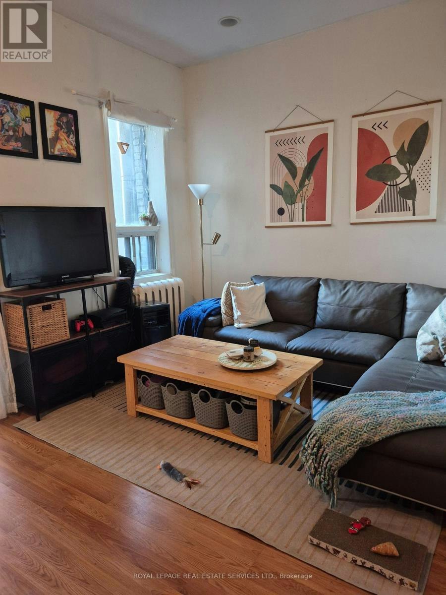 MAIN FLOOR-804 Bloor Street W, Toronto, ON, M6G 1L9 - 13