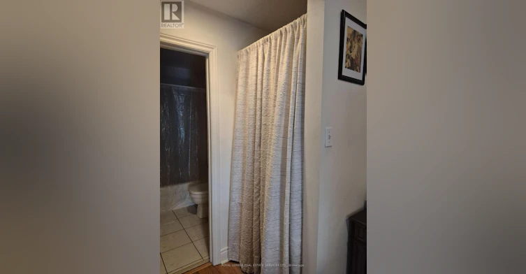 MAIN FLOOR-804 Bloor Street W, Toronto, ON, M6G 1L9 - 9