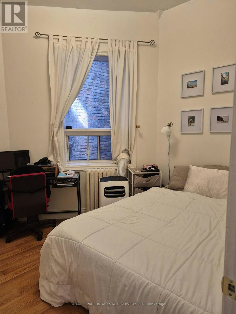 MAIN FLOOR-804 Bloor Street W, Toronto, ON, M6G 1L9 - 14