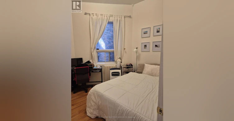 MAIN FLOOR-804 Bloor Street W, Toronto, ON, M6G 1L9 - 14