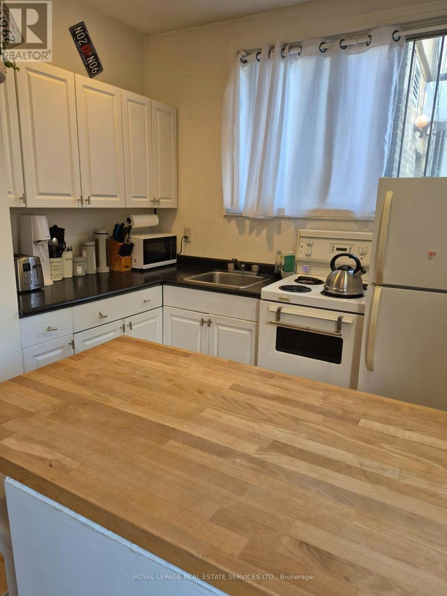 MAIN FLOOR-804 Bloor Street W, Toronto, ON, M6G 1L9 - 4