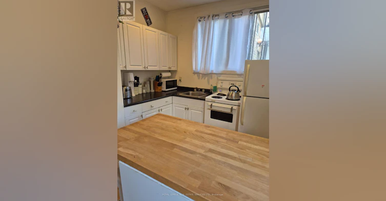 MAIN FLOOR-804 Bloor Street W, Toronto, ON, M6G 1L9 - 4