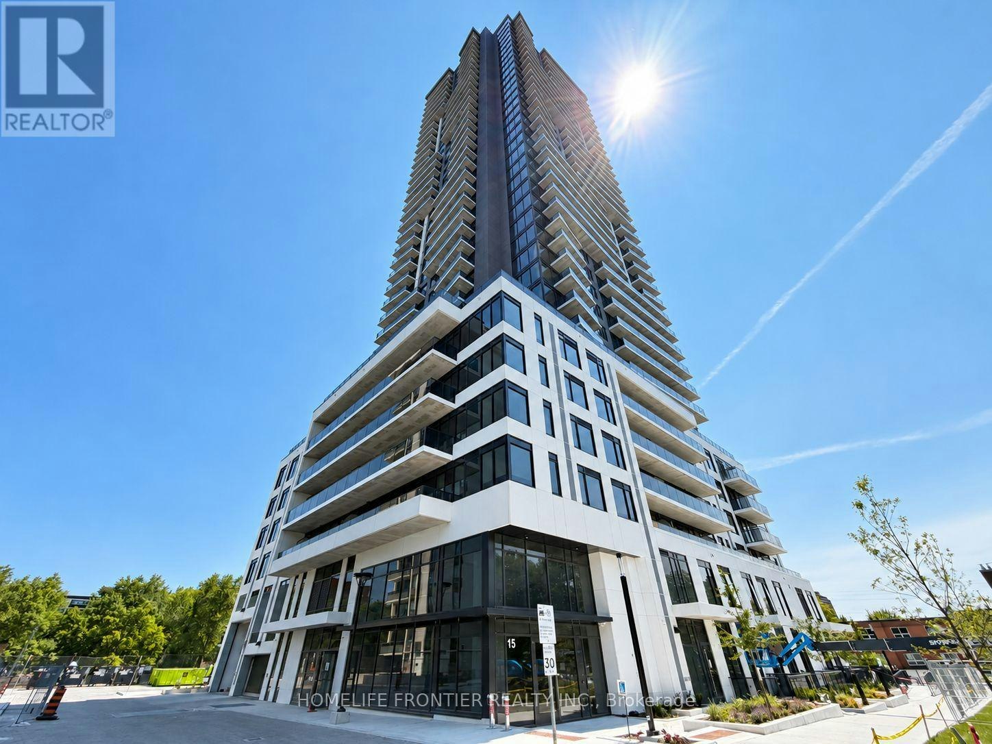 2208-15 David Salomon Drive, Toronto, ON, M3C 0T3