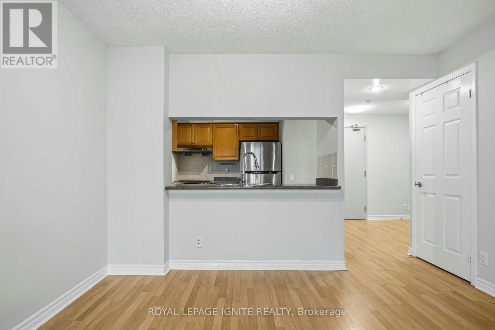 330-18 Mondeo Drive, Toronto, ON, M1P 5C8 - 11