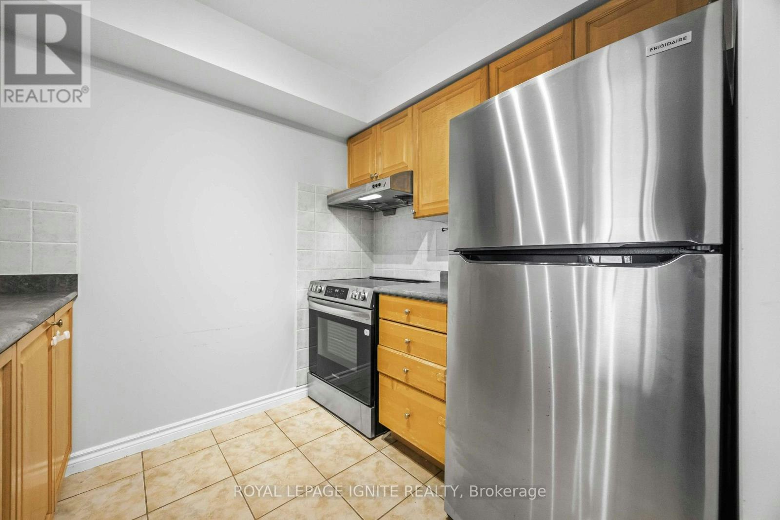 330-18 Mondeo Drive, Toronto, ON, M1P 5C8 - 17
