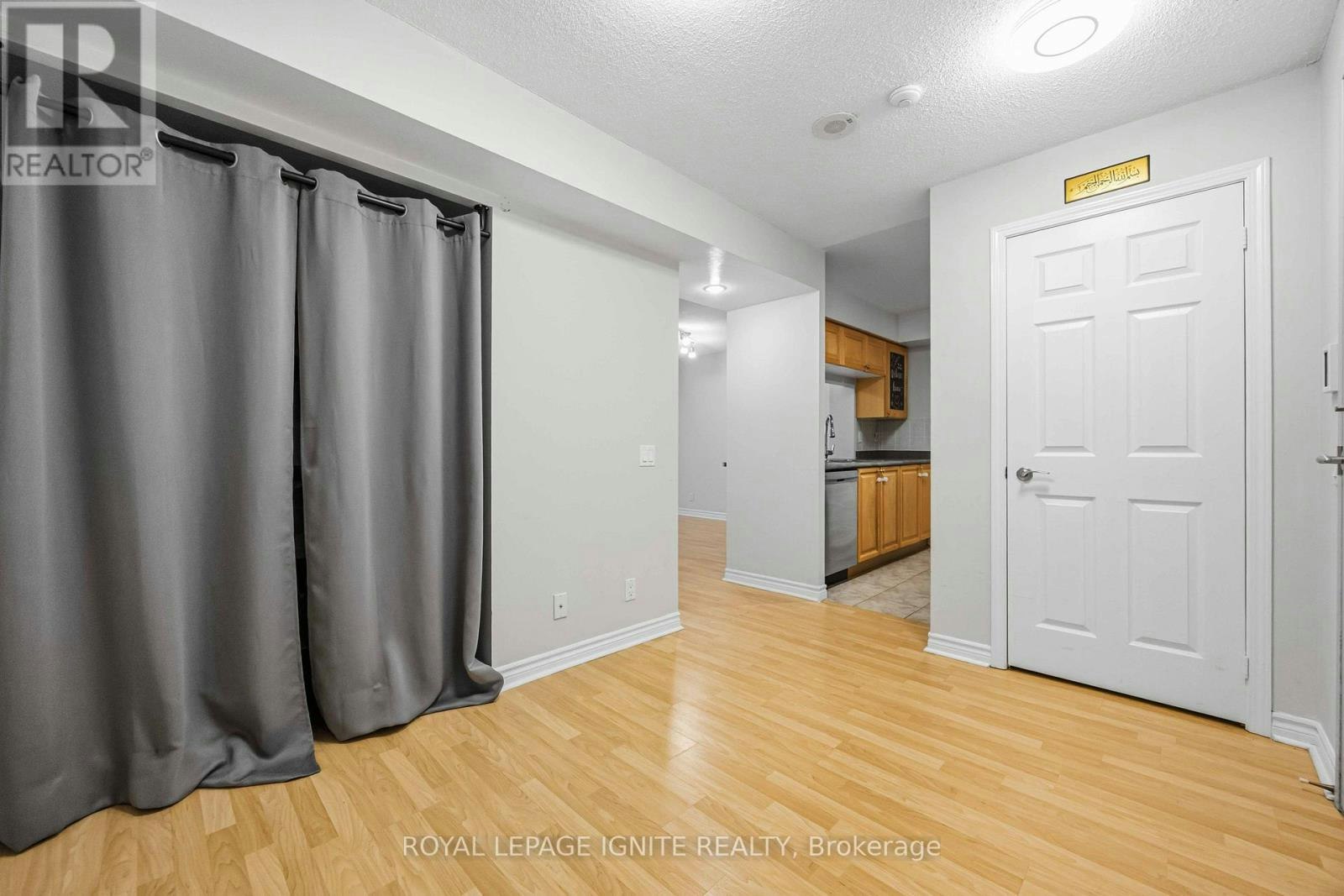 330-18 Mondeo Drive, Toronto, ON, M1P 5C8 - 9