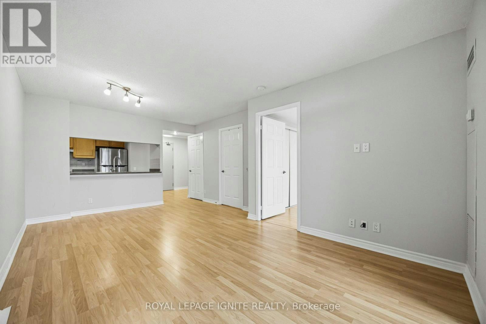 330-18 Mondeo Drive, Toronto, ON, M1P 5C8 - 14