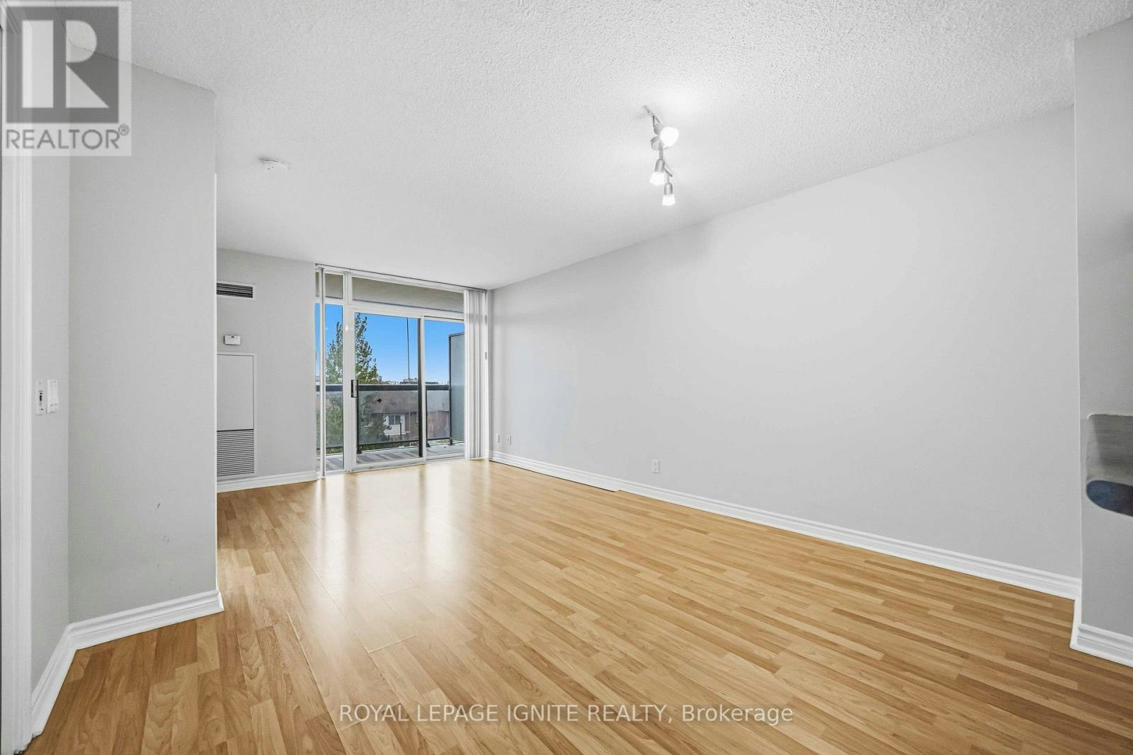 330-18 Mondeo Drive, Toronto, ON, M1P 5C8 - 12