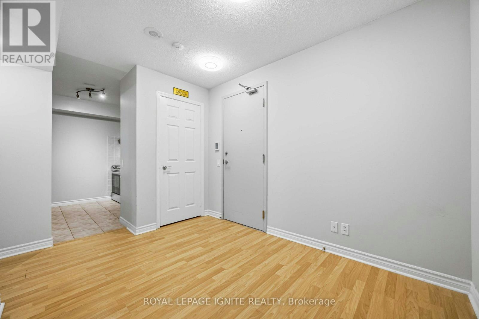 330-18 Mondeo Drive, Toronto, ON, M1P 5C8 - 10