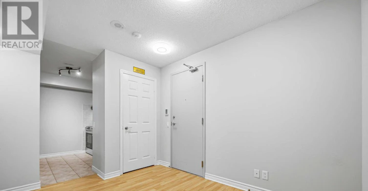 330-18 Mondeo Drive, Toronto, ON, M1P 5C8 - 10